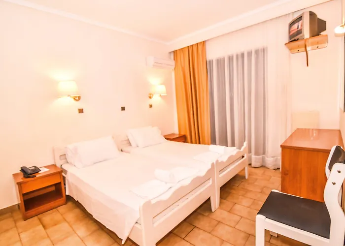Poseidon Aparthotel 3*