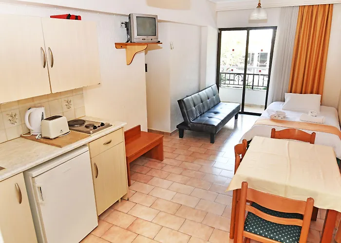 Aparthotel Poseidon 3*