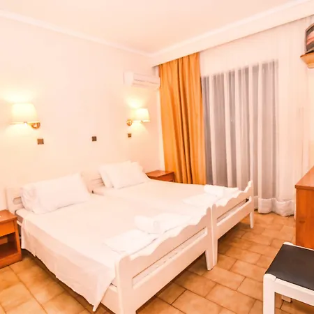 Poseidon Aparthotel 3*