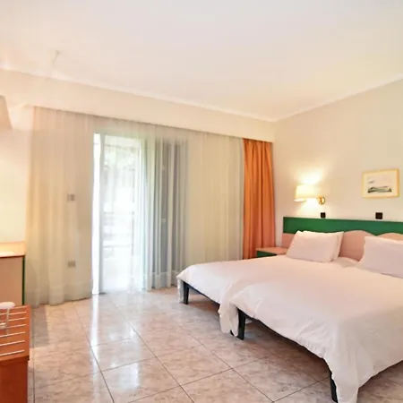 Poseidon Hotel&apartments 2* Cos